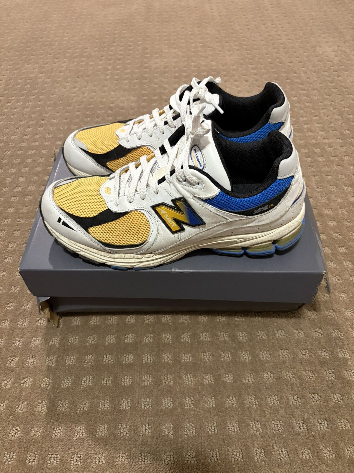 New Balance New Balance 2002R Size US 10.5 / EU 43-44 - 1 Thumbnail