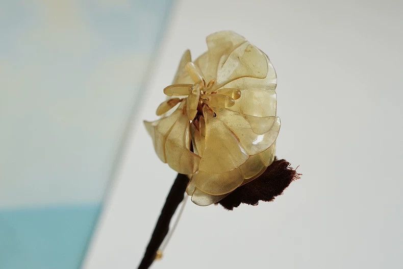 Kenzo KENZO Amber translucent flower brooch Size ONE SIZE - 3 Thumbnail