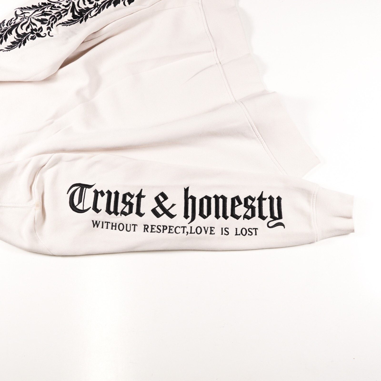 Other Divided Trust & Honesty Sweater Long Tee Sweatshirt Shirt M Size US M / EU 48-50 / 2 - 10 Thumbnail