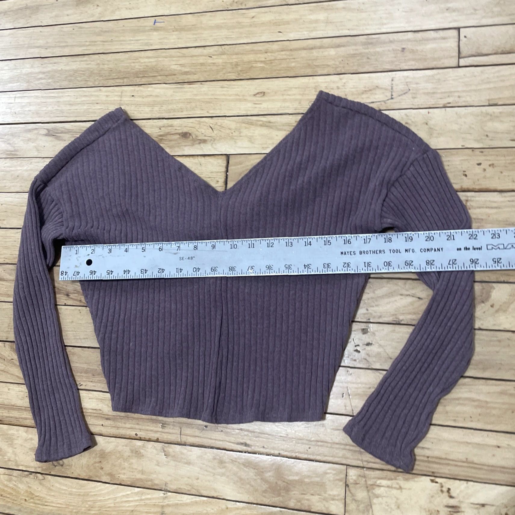 Fashion Nova Fashion Nova Womens Twist Sweater Crop Ribbed V-Neck Dolman Sleeve Purple XS Size XS / US 0-2 / IT 36-38 - 6 Thumbnail