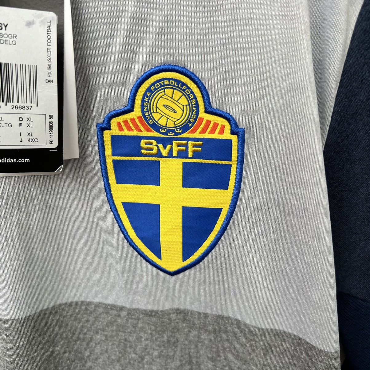 Adidas ADIDAS SWEDEN 2016/2017 SOCCER FOOTBALL SHIRT JERSEY Size US XL / EU 56 / 4 - 6 Thumbnail