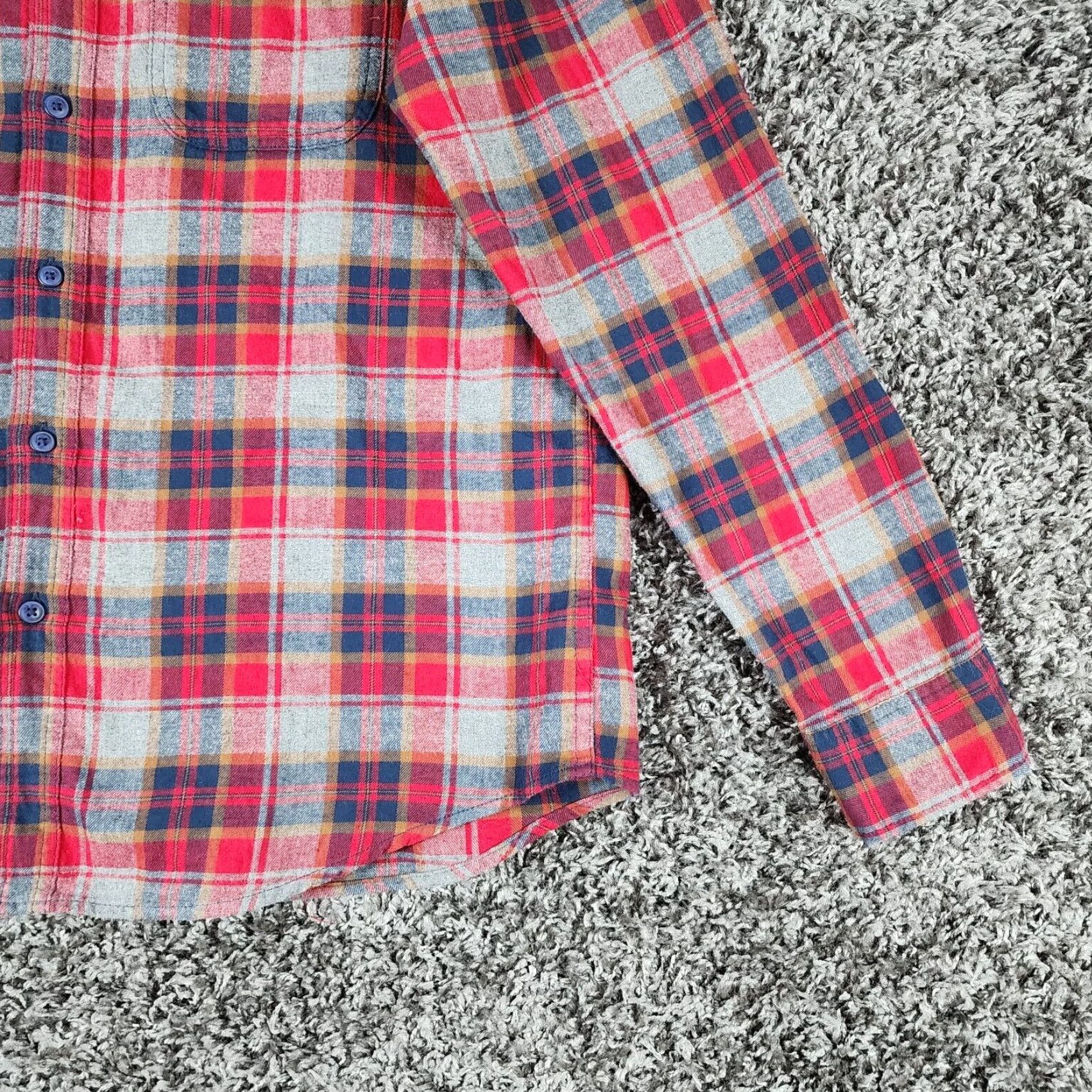 American Eagle Outfitters American Eagle Outfitters Shirt Men Size M Red Plaid Super Soft Button-Up Size US M / EU 48-50 / 2 - 2 Thumbnail