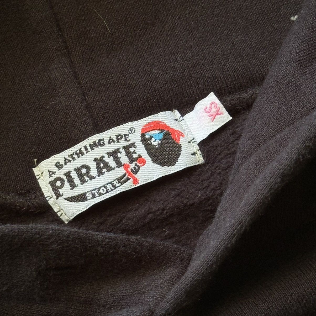 Bape A bhating Ape Pirates 2011 Size XS / US 0-2 / IT 36-38 - 3 Thumbnail