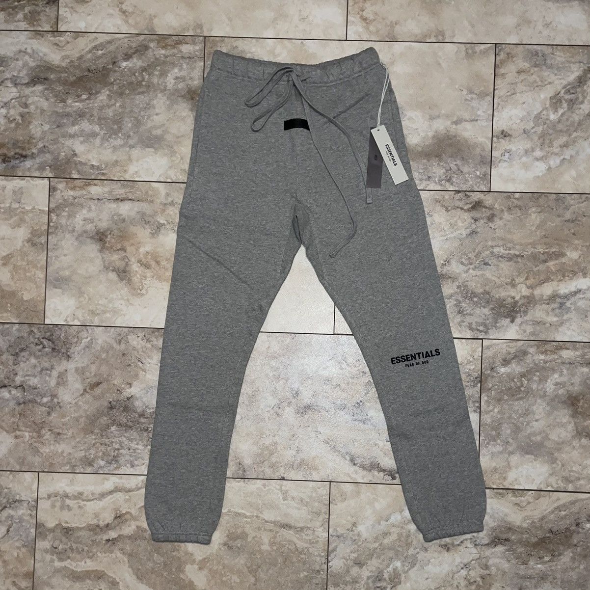 Fear of God Essentials Sweatpants Dark Oatmeal Size XS