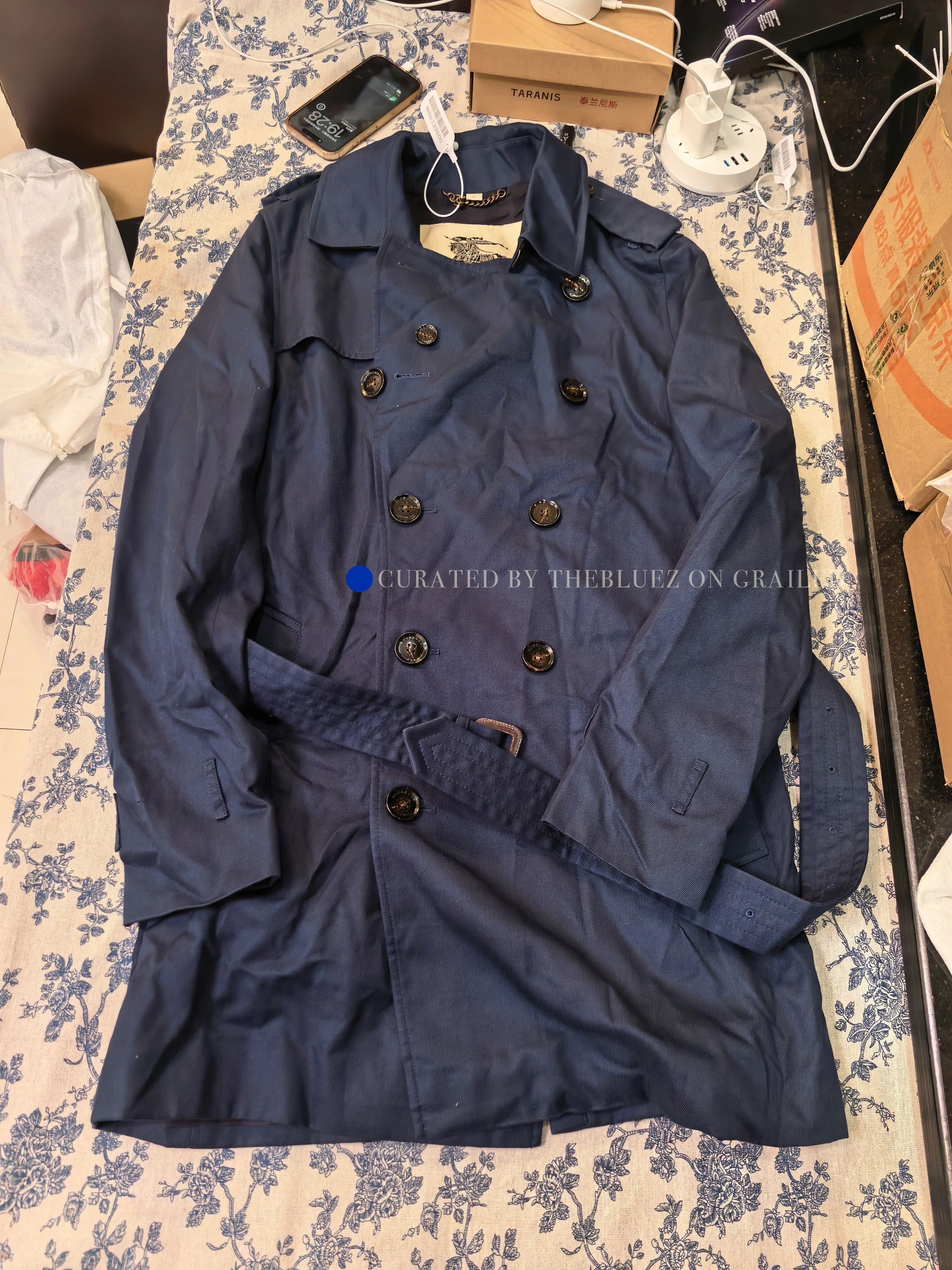 Burberry Classic Navy Blue Trench Coat in Medium Size US M / EU 48-50 / 2 - 1 Thumbnail