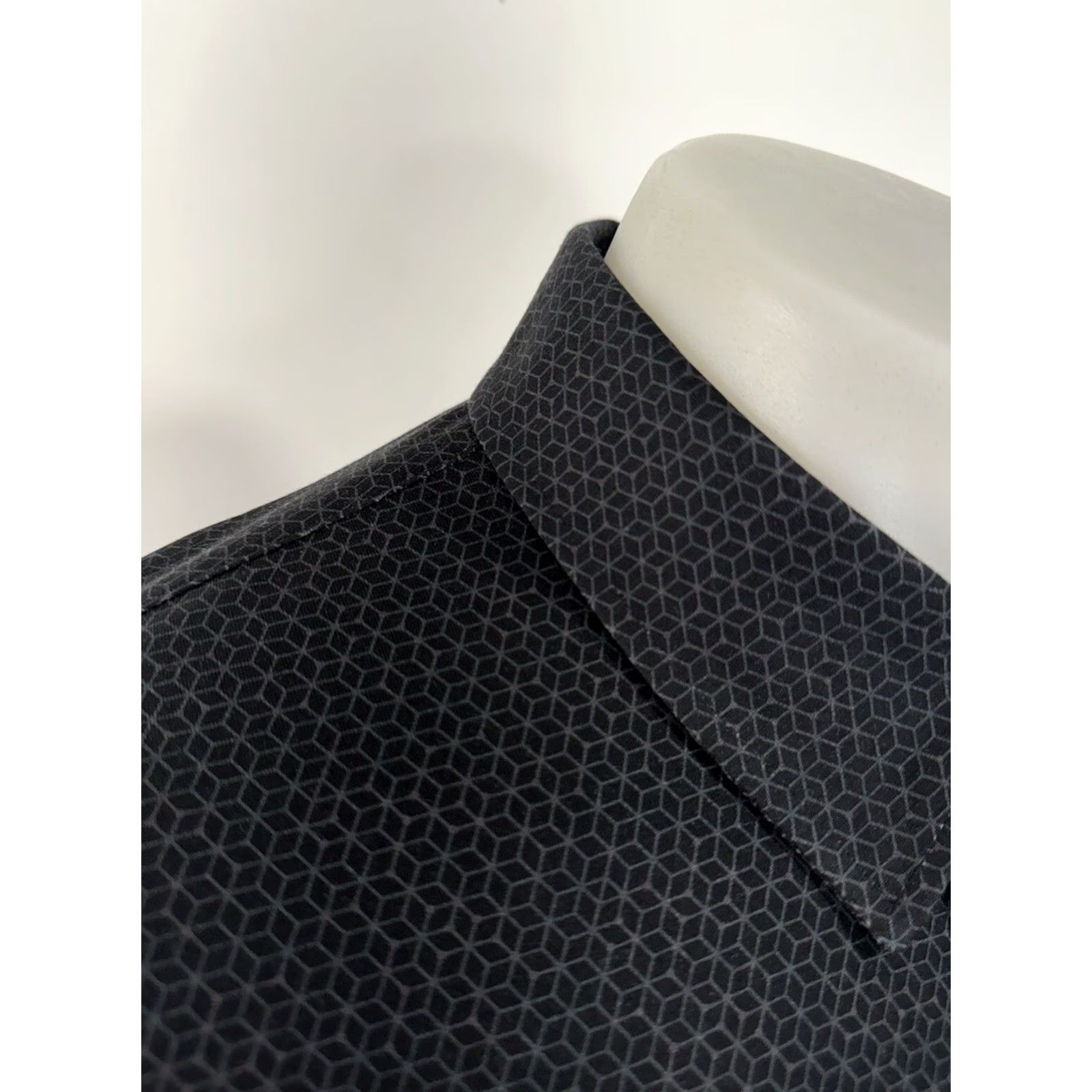 Buttero Buttercloth BUTTER CLOTH Geometric Cubes 2XL Shirt Black Cotton Long Sleeve Button-Up Mens Size US XXL / EU 58 / 5 - 2 Thumbnail