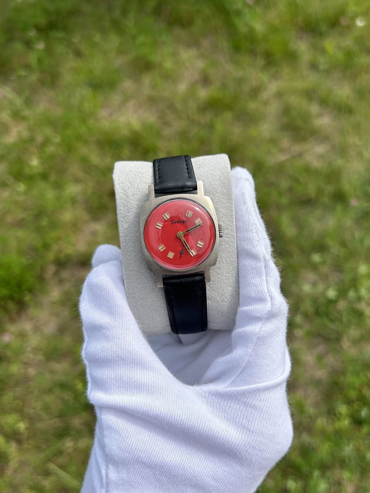 Vintage Vintage Watch Pobeda Small Mechanical USSR Authentic 1950s Size ONE SIZE - 9 Thumbnail