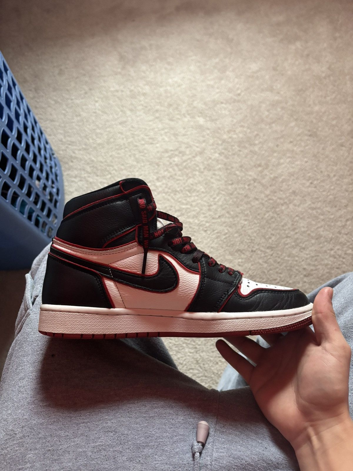 Jordan Brand Jordan 1 Bloodlines Size US 8.5 / EU 41-42 - 12 Thumbnail