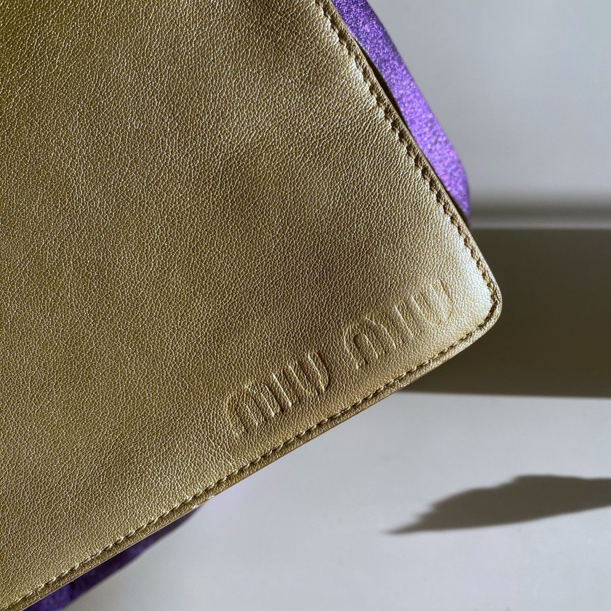 Miu Miu × Vintage Miu Miu 2000 SS Gold / Purple Metallic Bow Crossbody Bag Size ONE SIZE - 5 Thumbnail