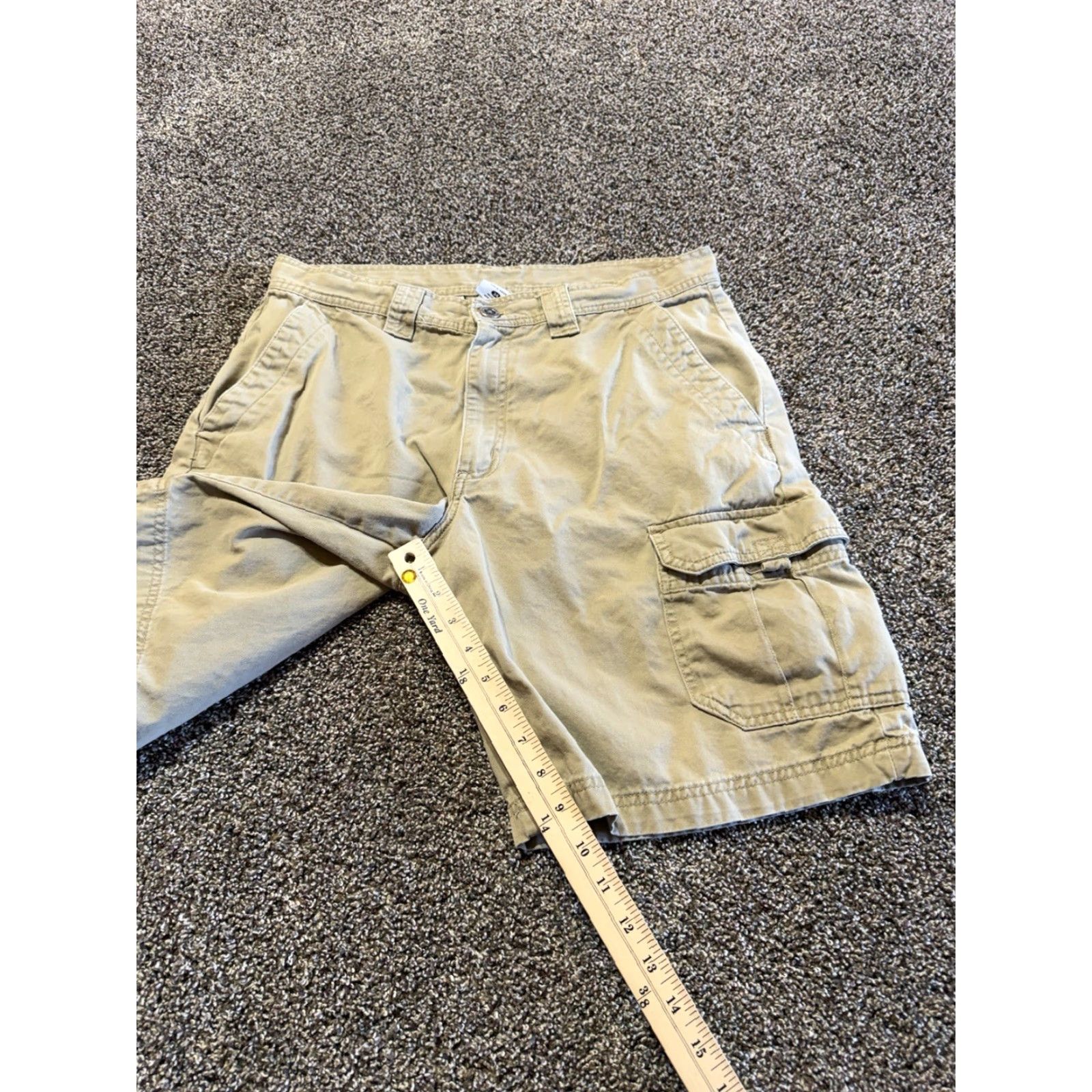 Vintage Columbia Cargo Shorts Mens 34 Tan Beige Cotton 9" Inseam Flat Front Pockets Regular 34X9 Size US 34 / EU 50 - 6 Thumbnail
