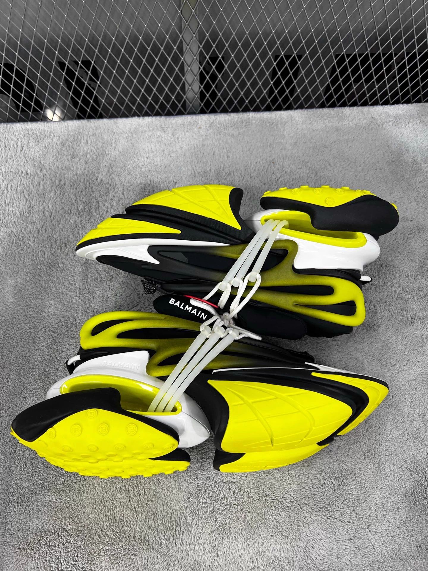 Balmain BALMAIN Unicorn black and yellow Size US 9 / EU 42 - 4 Thumbnail