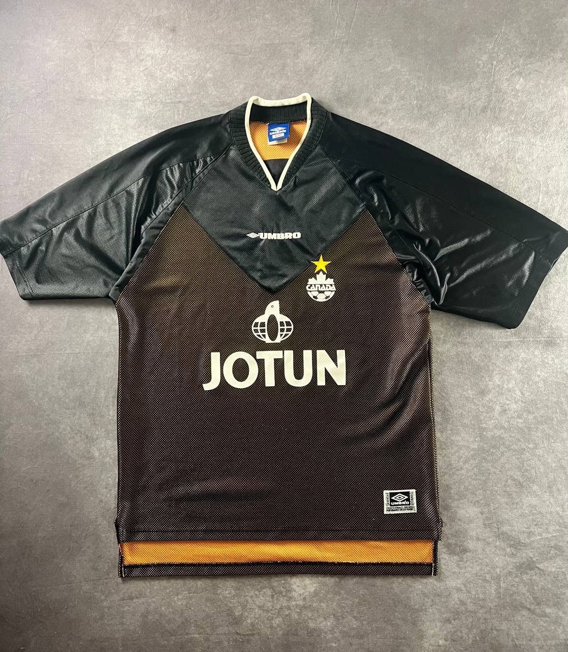 Umbro Vintage Umbro Canada GK Jersey 90s JOTUN Sponsor Size XL Size US XL / EU 56 / 4 - 1 Thumbnail