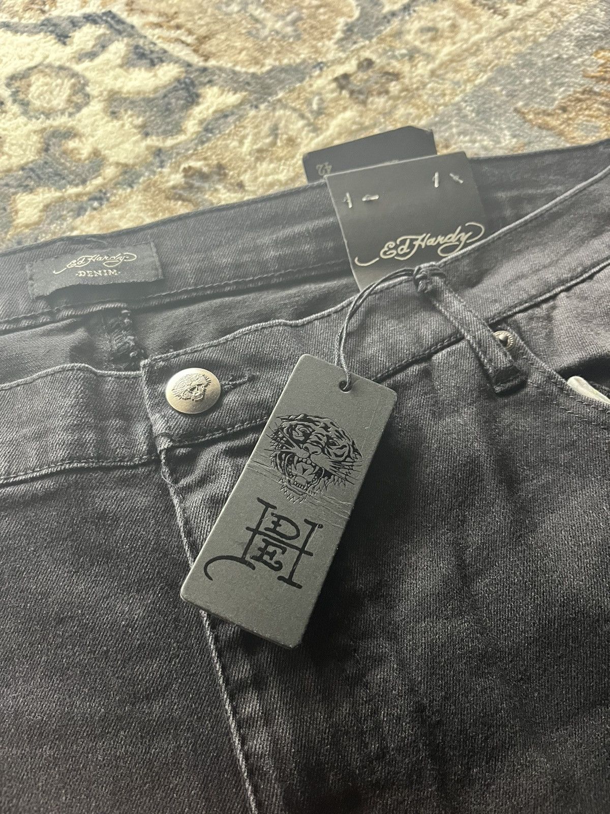 Ed Hardy DAGGER SKULL GRAPHIC SLIM SKINNY STRAIGHT JEAN Size US 42 / EU 58 - 4 Thumbnail