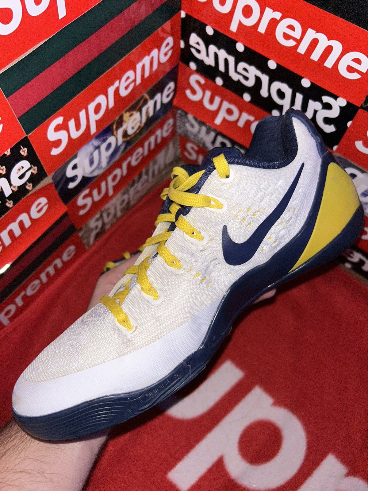 Nike Nike Kobe 9 IX Low ID Size 8 688501-997 Michigan Size US 8 / EU 41 - 7 Thumbnail