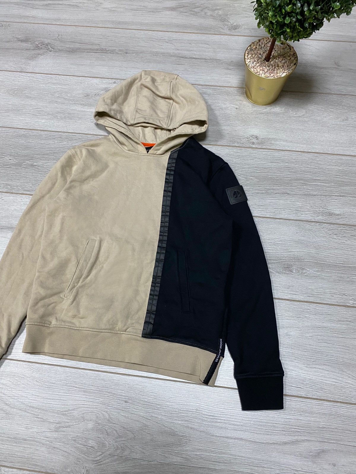 Moose Knuckles Moose Knuckles hoodie split color Size US S / EU 44-46 / 1 - 1 Thumbnail