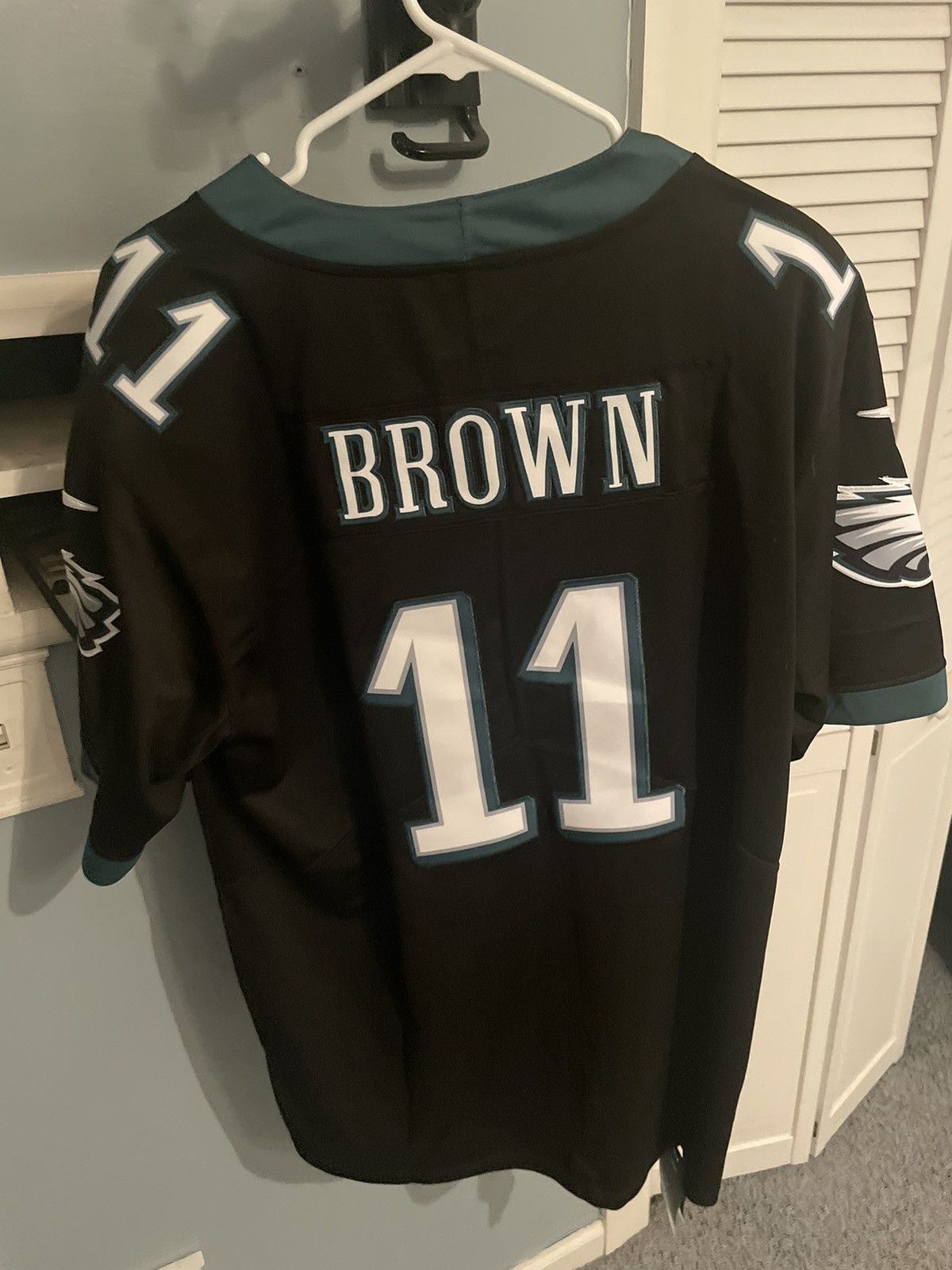 Nike Men's Philadelphia Eagles A.J. Brown #11 Logo Black T-Shirt