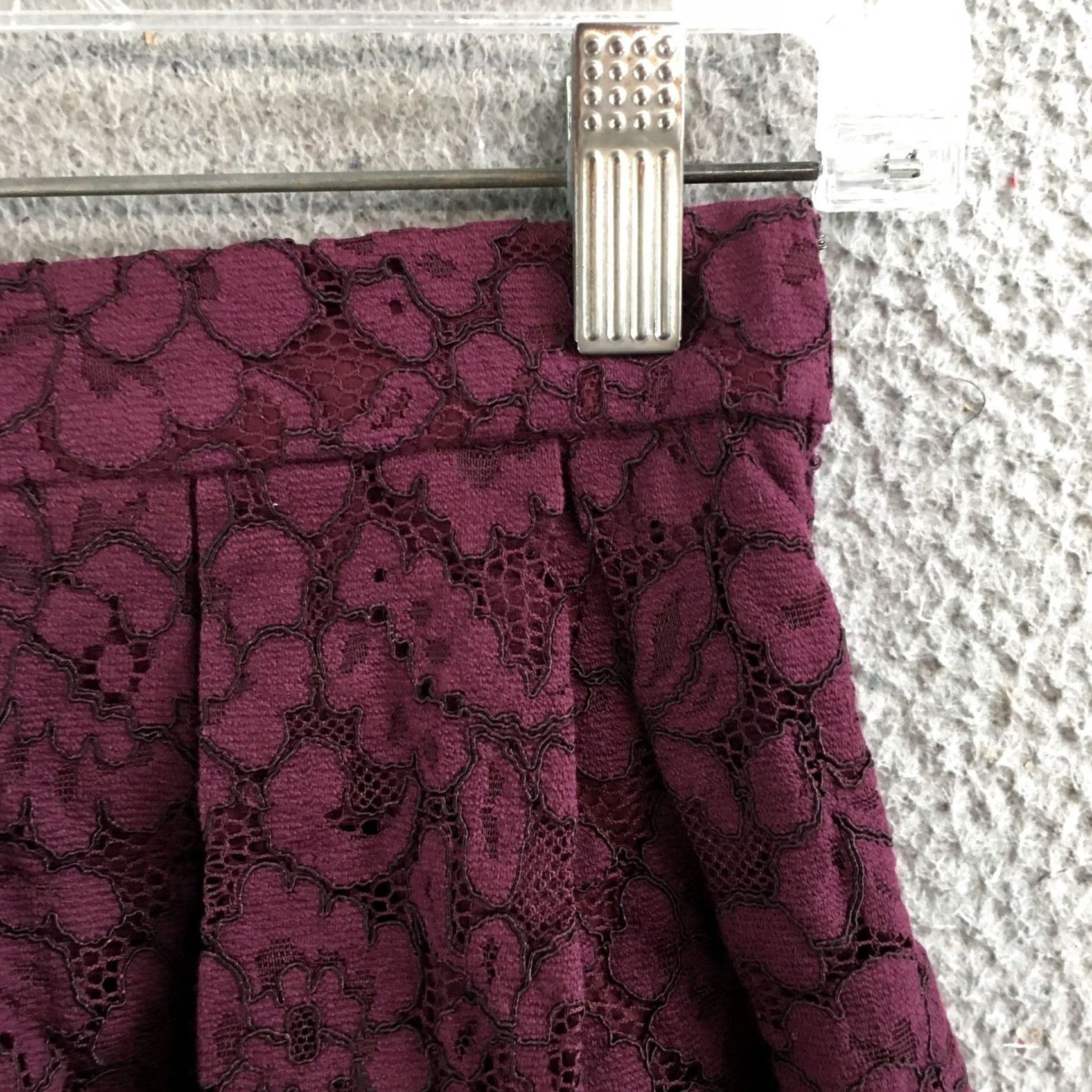 H&M H&M Mini Skirt Womens 4 Lace Pleated A Line Burgundy Red Floral Zip Short Skirt Womens XS? Size S / US 4 / IT 40 - 4 Thumbnail
