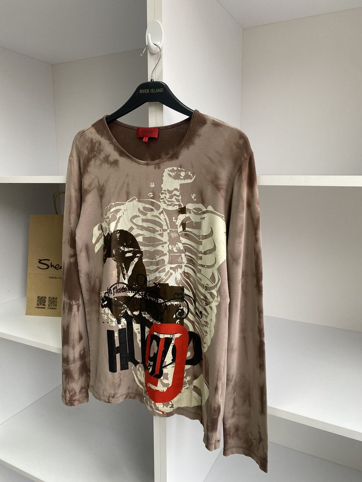 Hugo Boss × Vintage Vintage Hugo Boss Archival Japanese Style Long Sleeve Tee Size US S / EU 44-46 / 1 - 7 Thumbnail