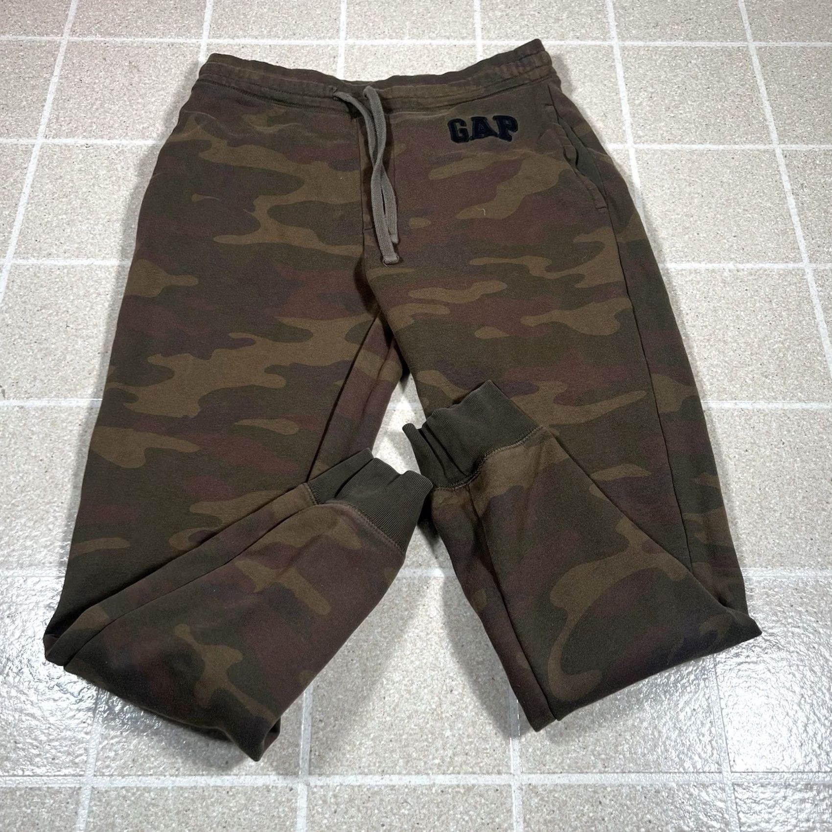Gap GAP Sweatpants Joggers Small Tapered Drawstring Camouflage Green Men Athletic Bottoms Size US 29 - 2 Thumbnail