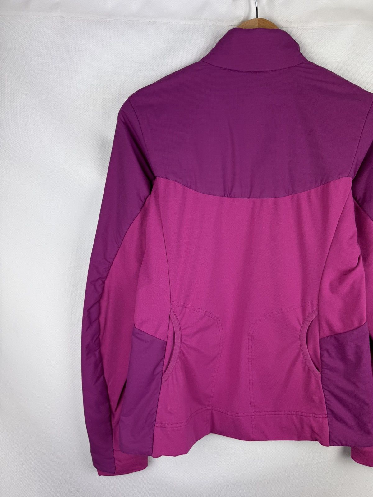 Arc'teryx Arcteryx Outdoor Nylon Atom LT Full Zip Windbreaker Jacket Size M / US 6-8 / IT 42-44 - 16 Thumbnail