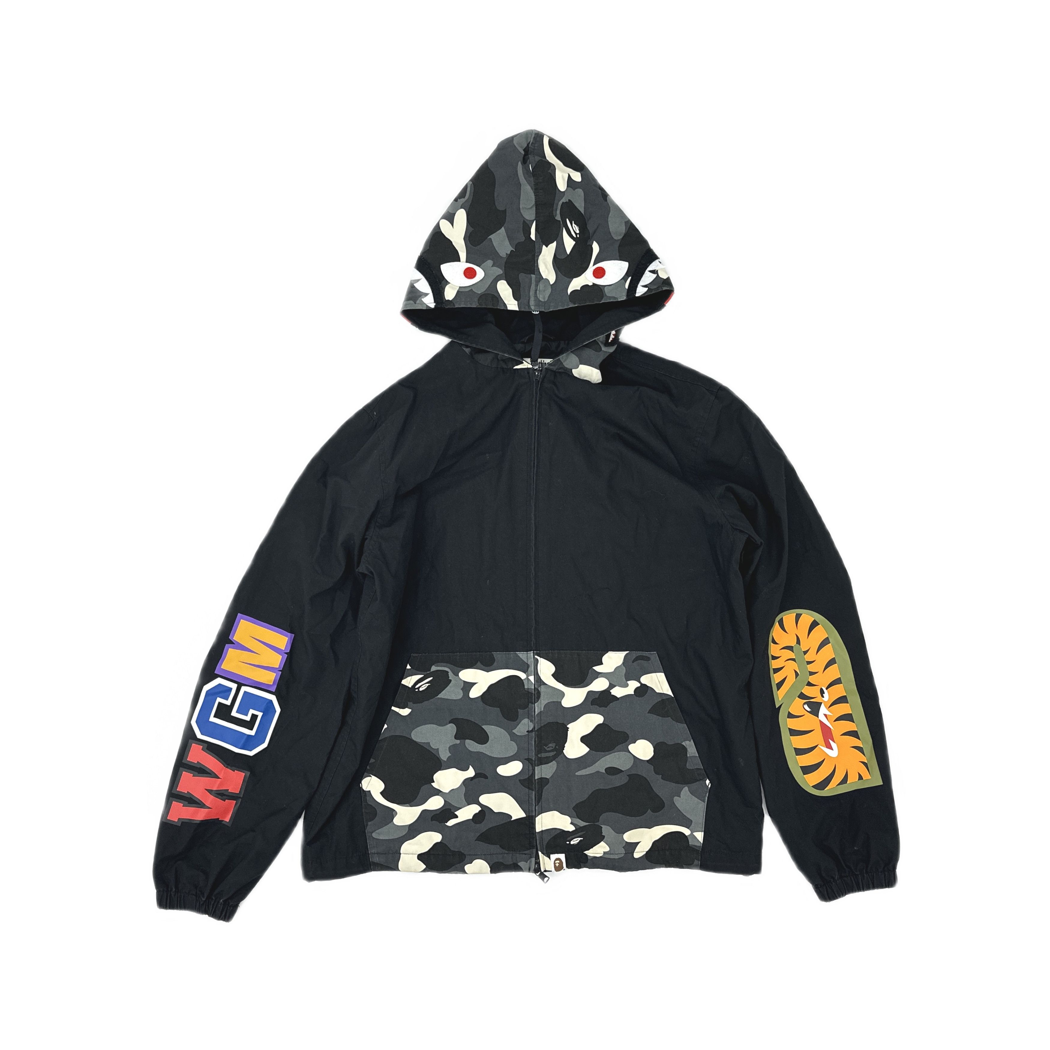 Bape A Bathing Ape Shark Camo Light Jacket Size M Size US M / EU 48-50 / 2 - 1 Thumbnail