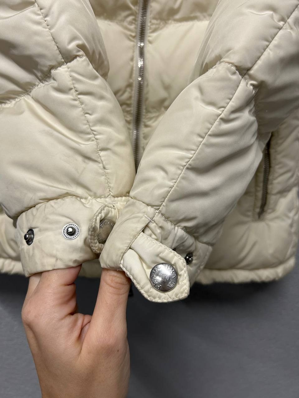 Prada Prada womens down jacket 2009 size 40 / M Size S / US 4 / IT 40 - 2 Thumbnail