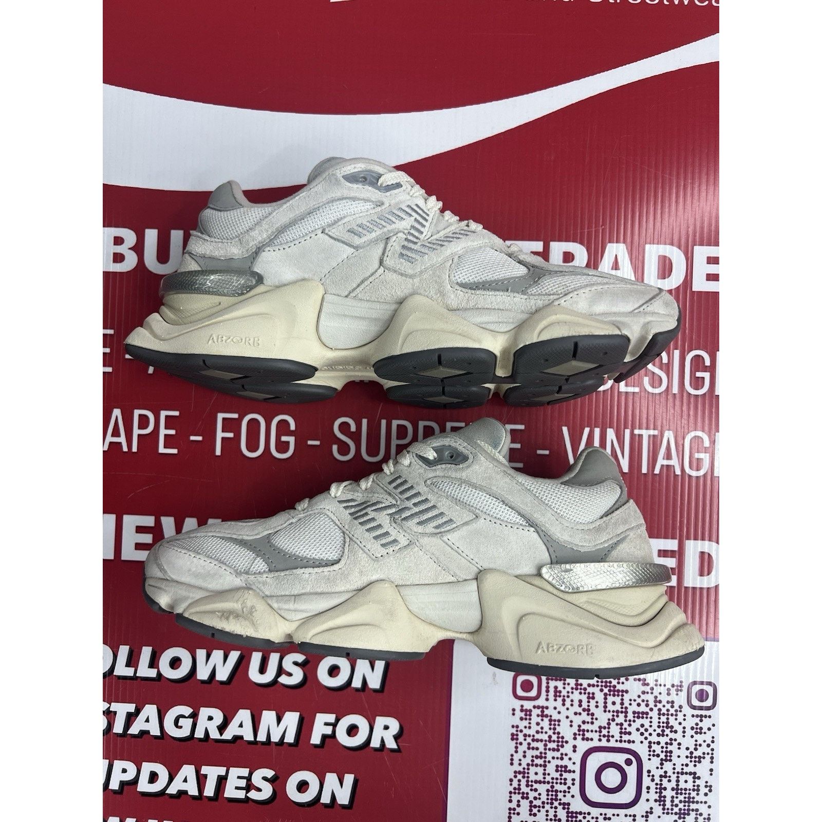 New Balance New Balance 9060 Sea Salt White Size 7 (U9060ECA) Size US 7 / EU 40 - 3 Thumbnail