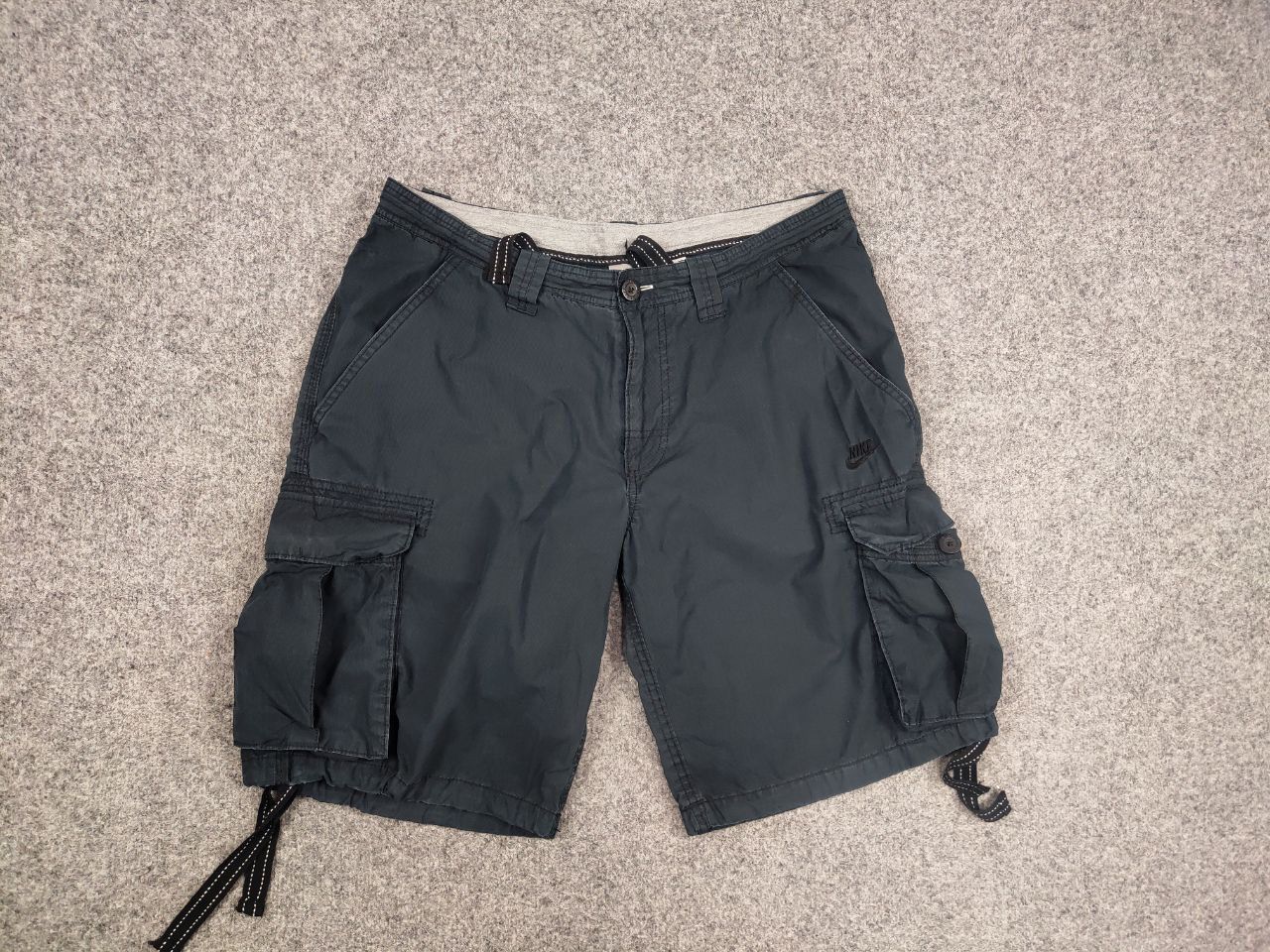 Nike Vintage Nike Navy Canvas Logo Cargo Bermuda Shorts Y2K Style Size US 34 / EU 50 - 7 Thumbnail