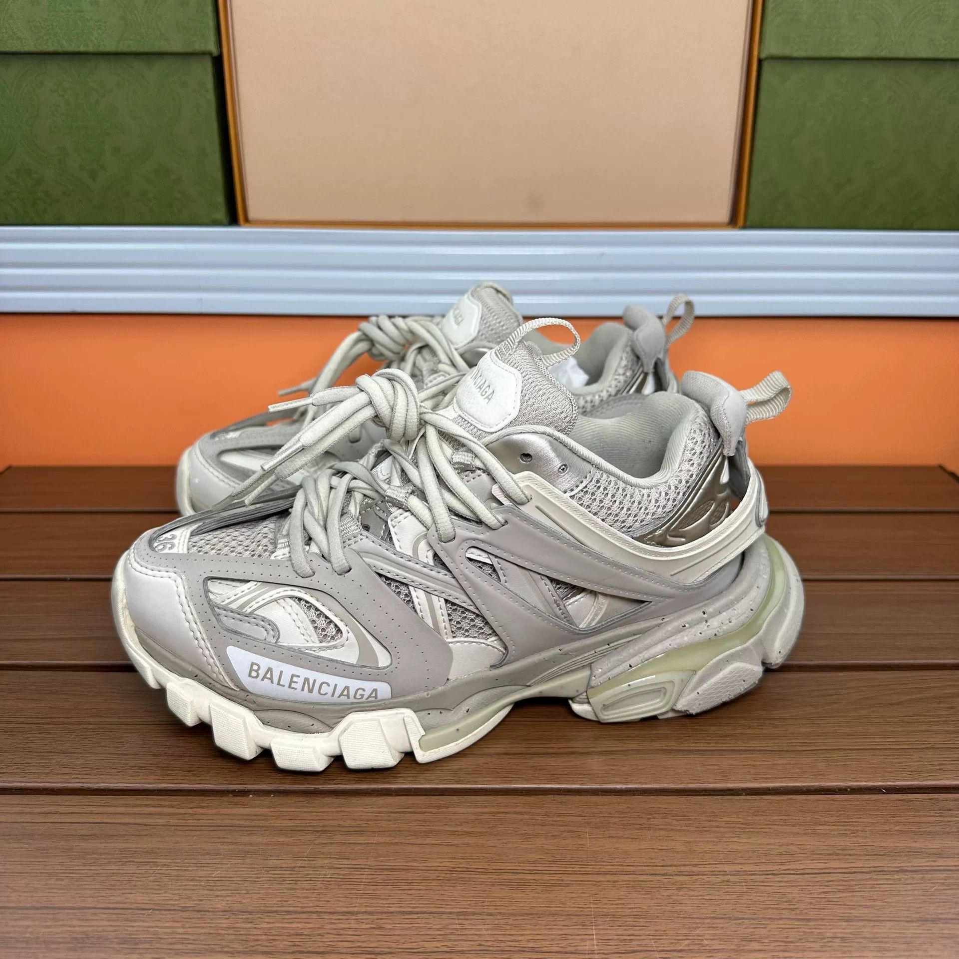Balenciaga Balenciaga Lowtop Sneakers it_36 Women Size US 6 / IT 36 - 1 Thumbnail