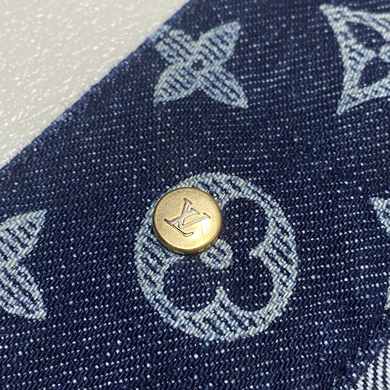 Louis Vuitton Louis vuitton mens monogram denim trucker jacket SIZE 50 M Size US M / EU 48-50 / 2 - 9 Thumbnail