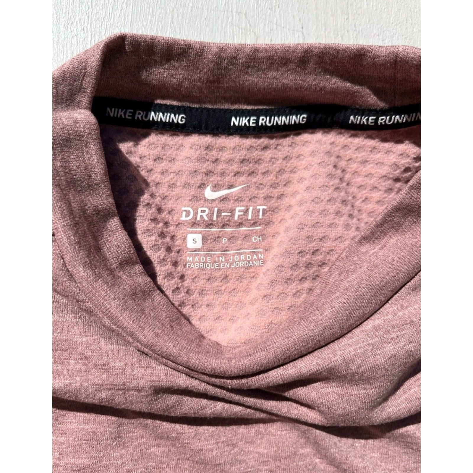 Nike Nike Women's Sweatshirt Pink Taupe Logo S Pullover Running Activewear Gym Glove Size S / US 4 / IT 40 - 3 Thumbnail
