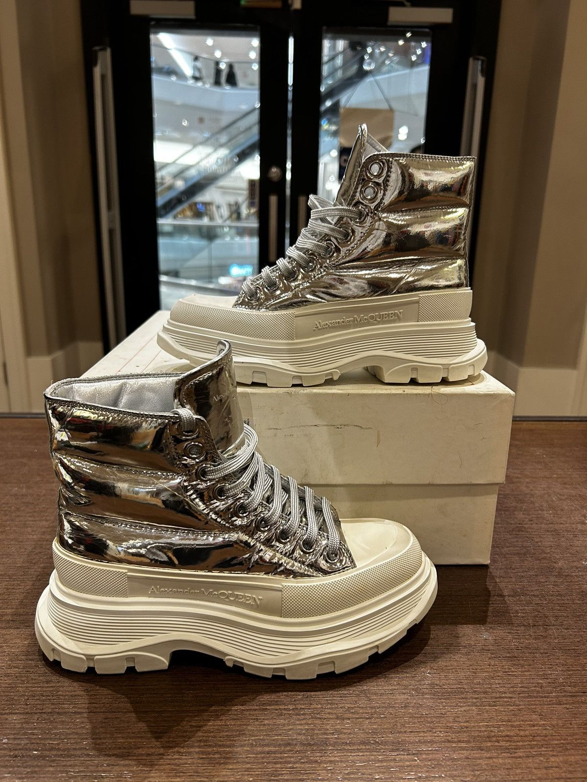 Alexander McQueen Alexander McQueen Tread Slick Boots Sliver Size US 5 / IT 35 - 1 Thumbnail