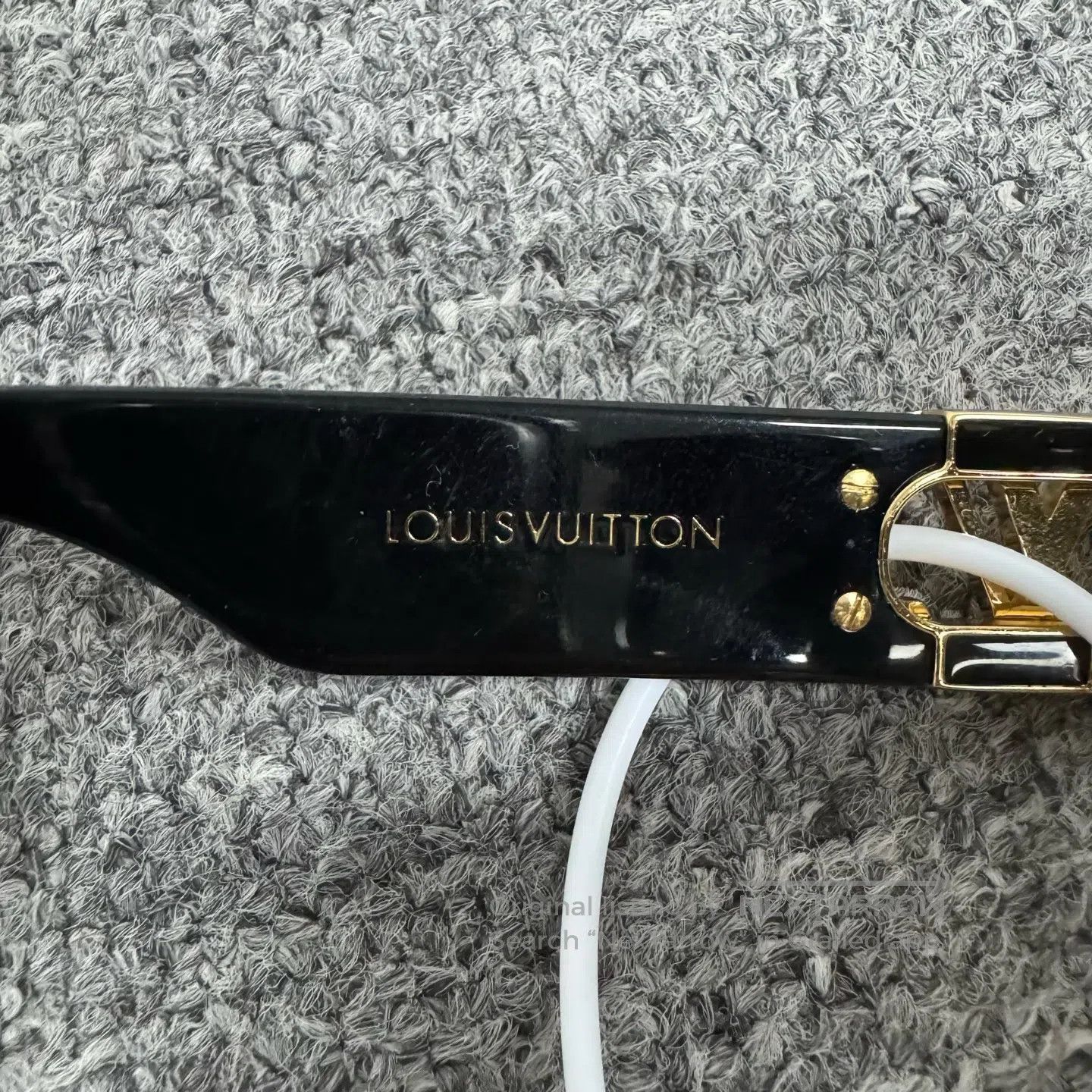 Louis Vuitton Louis Vuitton Black framed metal V-shaped sunglasses| Size ONE SIZE - 5 Thumbnail