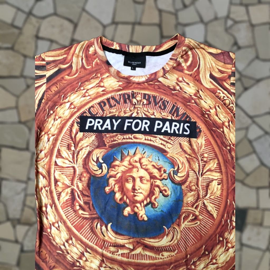 Gloverall glaenohy Pray For Paris Shirt large all over print graphic Mens Size US L / EU 52-54 / 3 - 1 Thumbnail