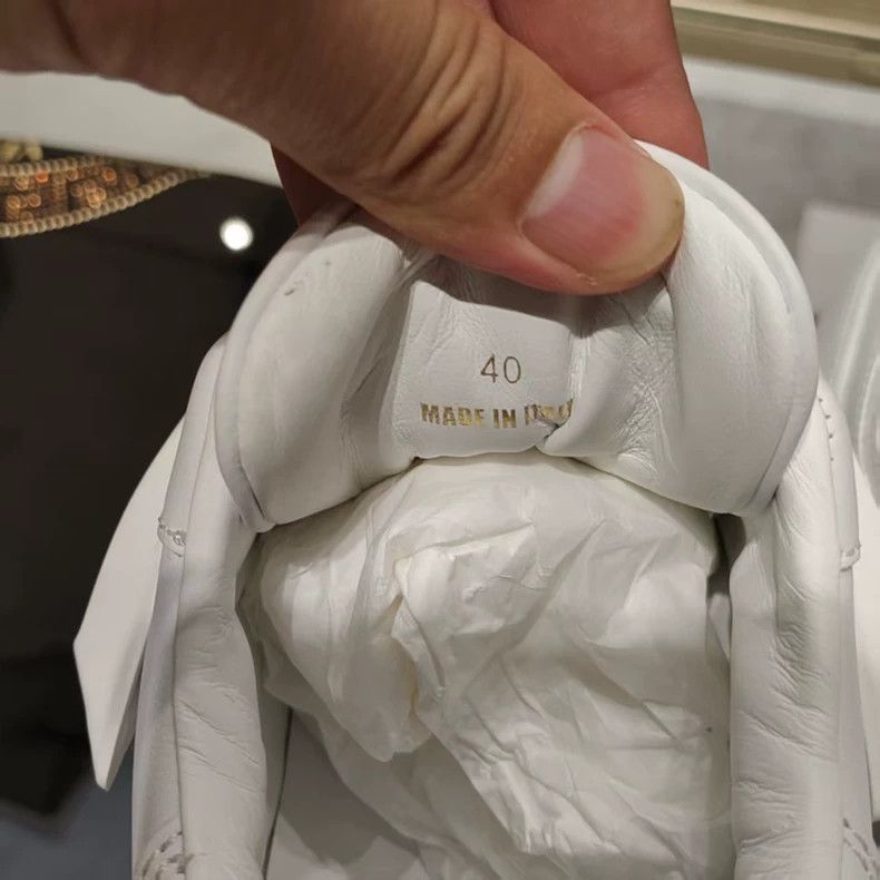 Versace Versace Classic Medusa avatar design sneakers Size US 7 / EU 40 - 5 Thumbnail