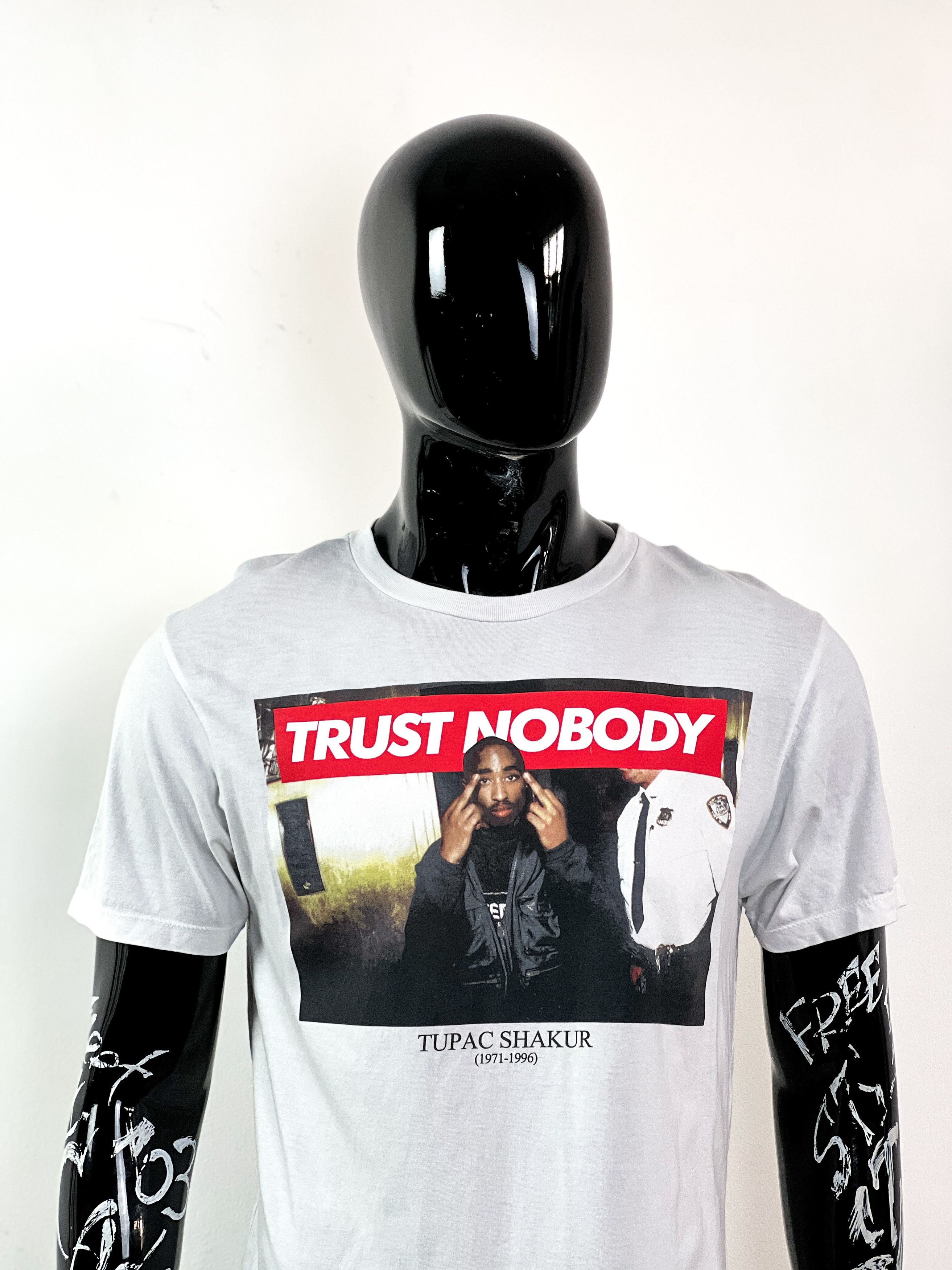 Rap Tees TuPac Merch 2014 t-shirt Size US L / EU 52-54 / 3 - 2 Thumbnail