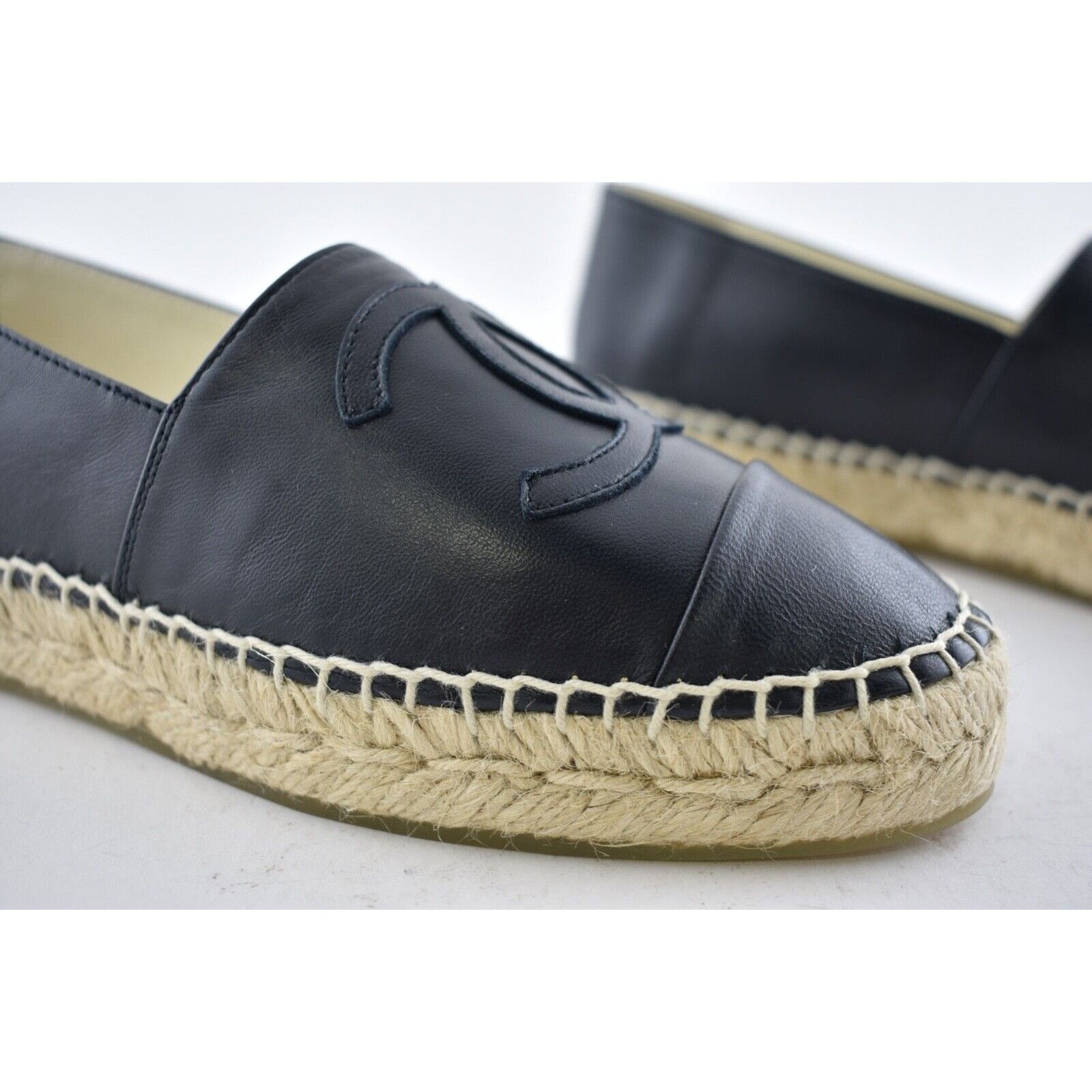 Chanel 18A Lambskin Leather CC Logo Espadrille Ballet Flat 35 Size US 5 / IT 35 - 4 Thumbnail