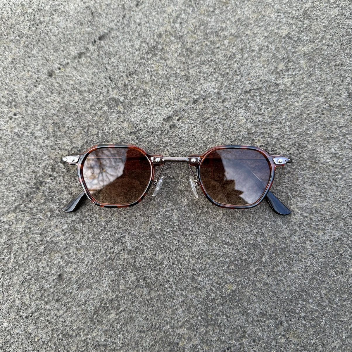 Vintage SUNGLASSES BRAND NEW CLASSIC RETRO VINTAGE KD914-01 Size ONE SIZE - 1 Thumbnail