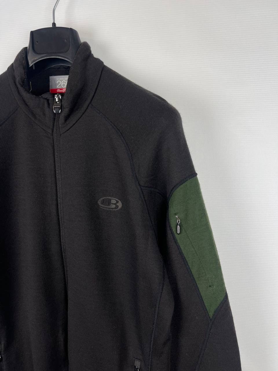 Icebreaker Icebreaker wool real fleece full zip size M Size US M / EU 48-50 / 2 - 5 Thumbnail
