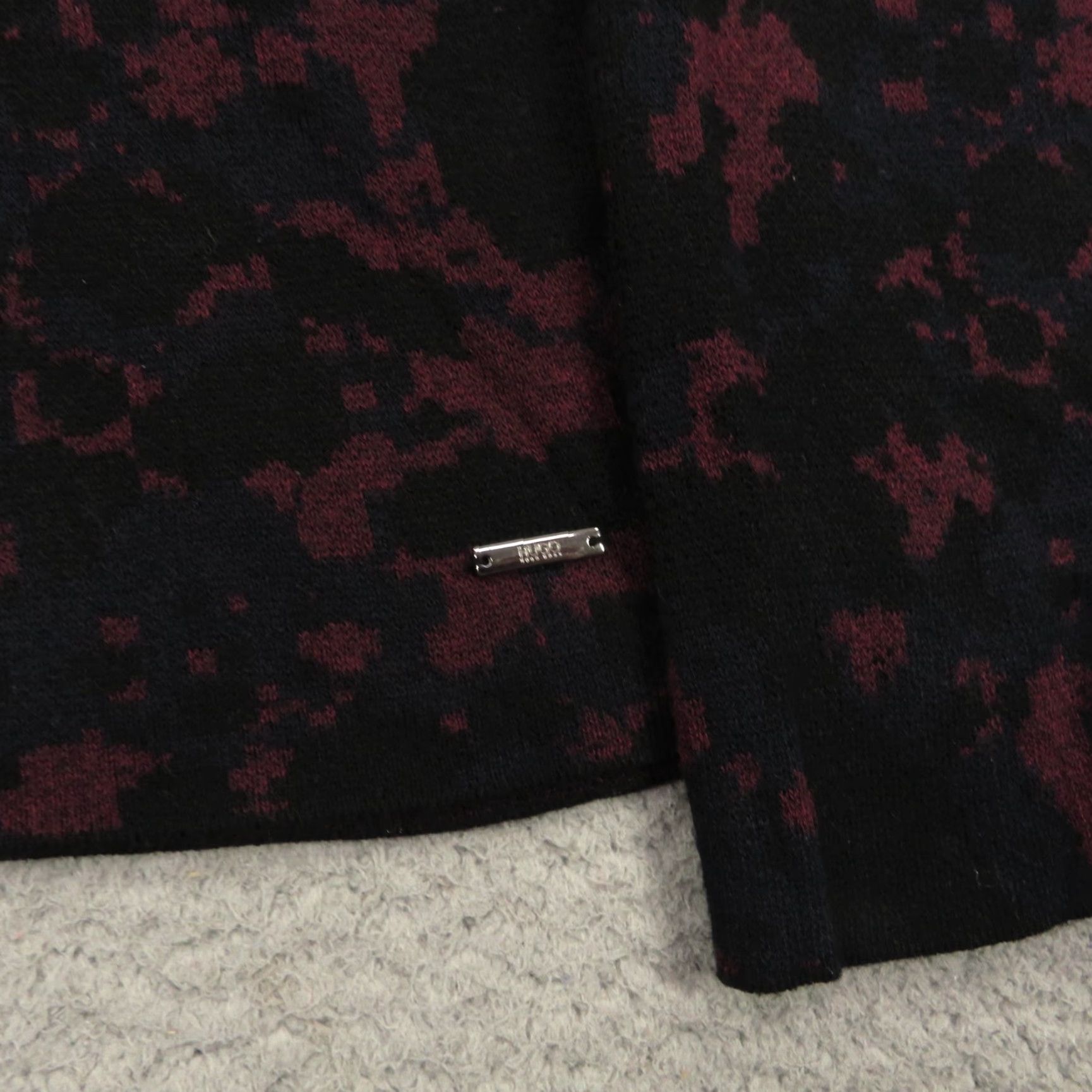 Hugo Boss HUGO Boss Sweater Mens Small Silk Cotton Viscose Black Red Dye Pullover Shirt Size US S / EU 44-46 / 1 - 3 Thumbnail
