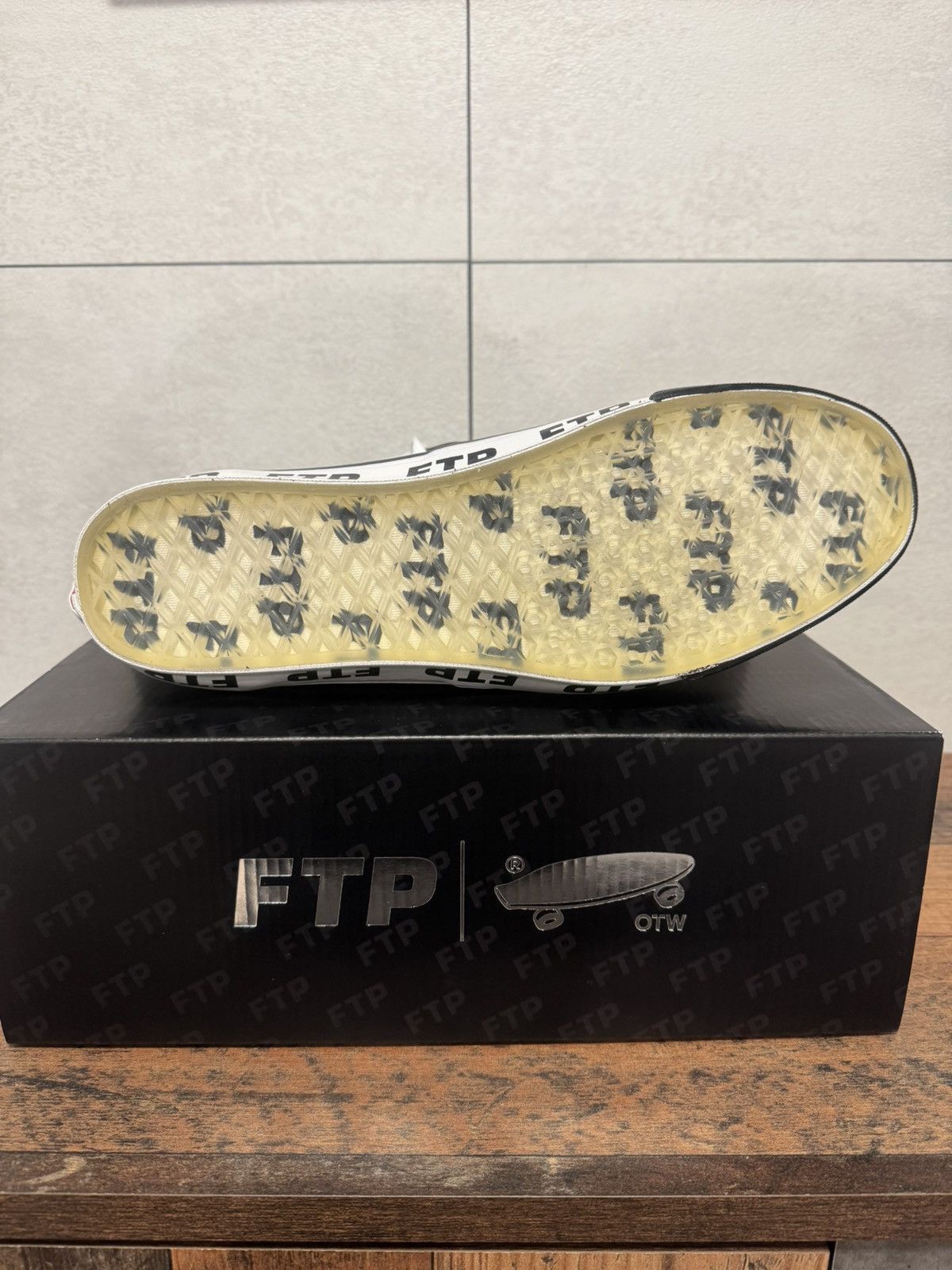 Fuck The Population × Van Ftp vans us12 eu46 Size US 12 / EU 45 - 4 Thumbnail