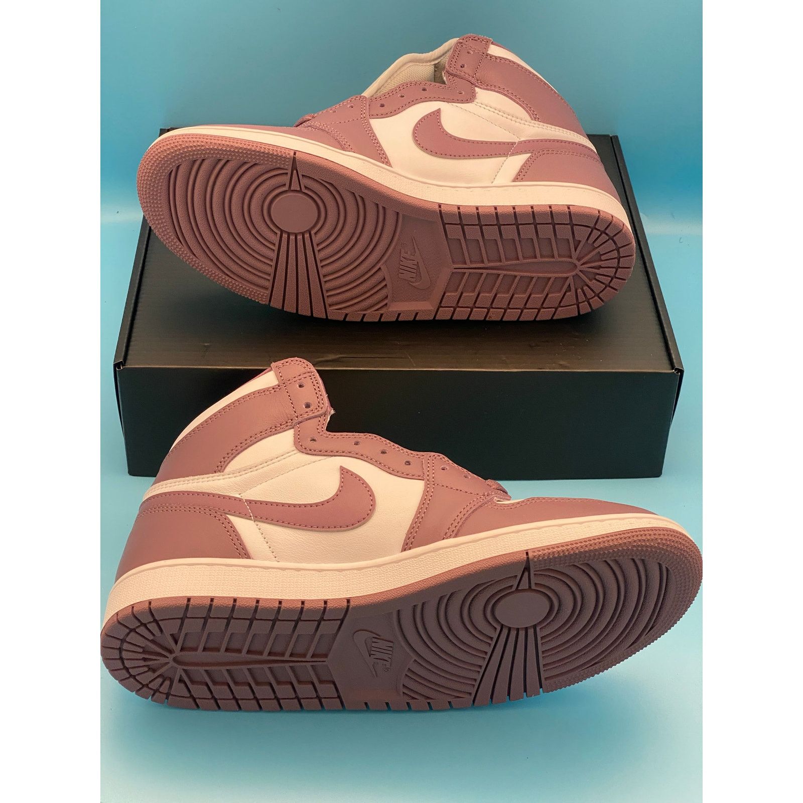 Nike Jordan 1 Retro High OG 'Mauve' Size US 9 / EU 42 - 4 Thumbnail