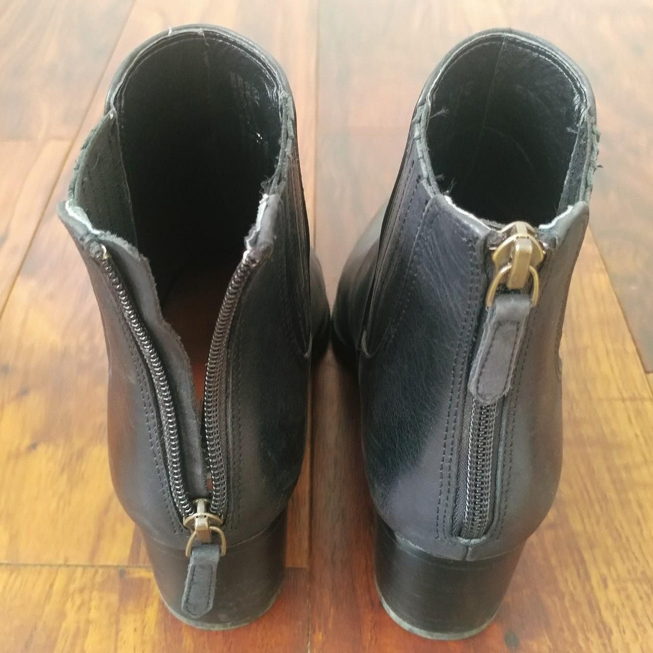 Designer Halogen Black Leather Boots Size US 6 / IT 36 - 4 Thumbnail
