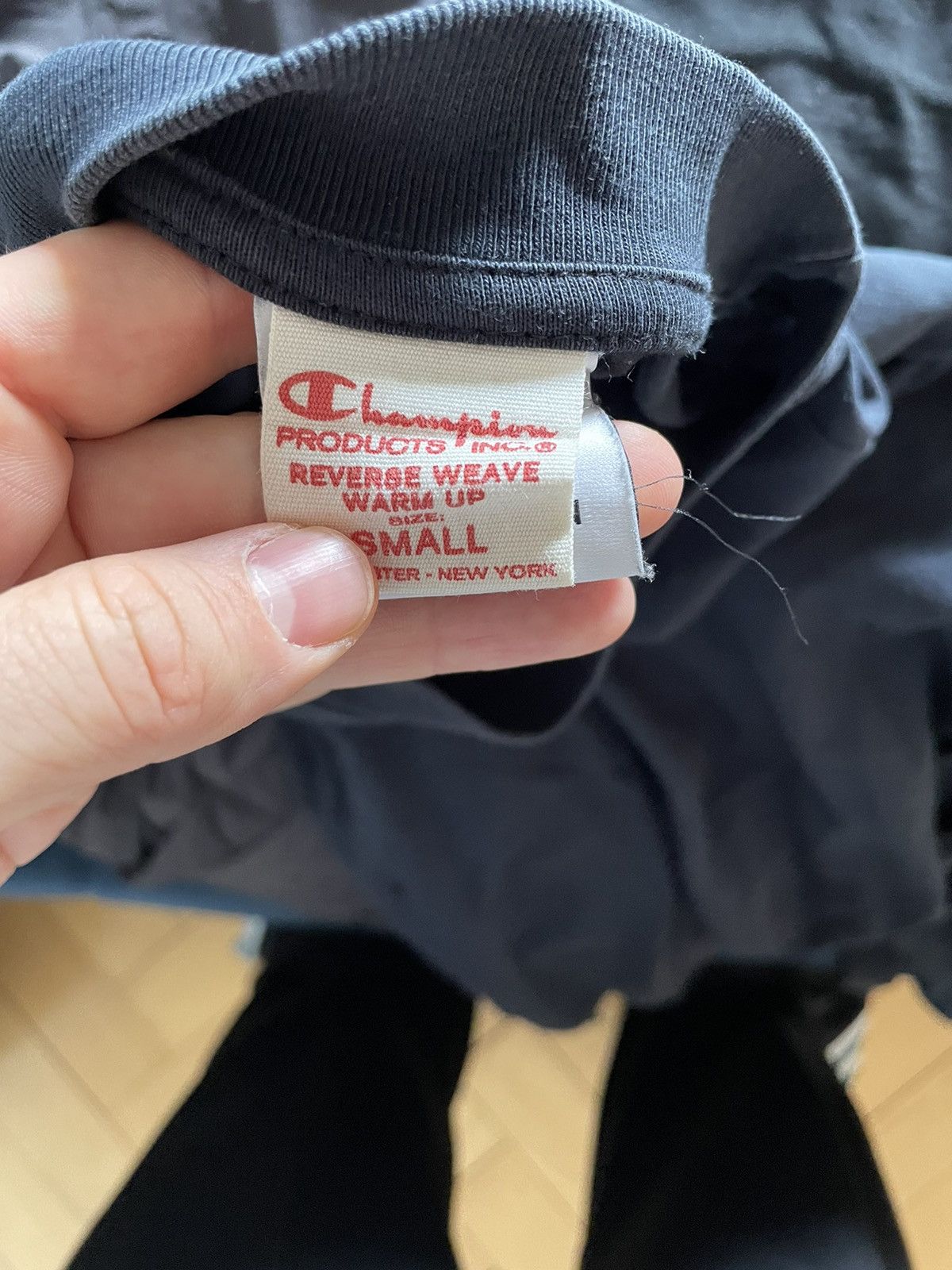 Champion × Vetements Vetements x champions archive cut out sweater Size S / US 4 / IT 40 - 7 Thumbnail