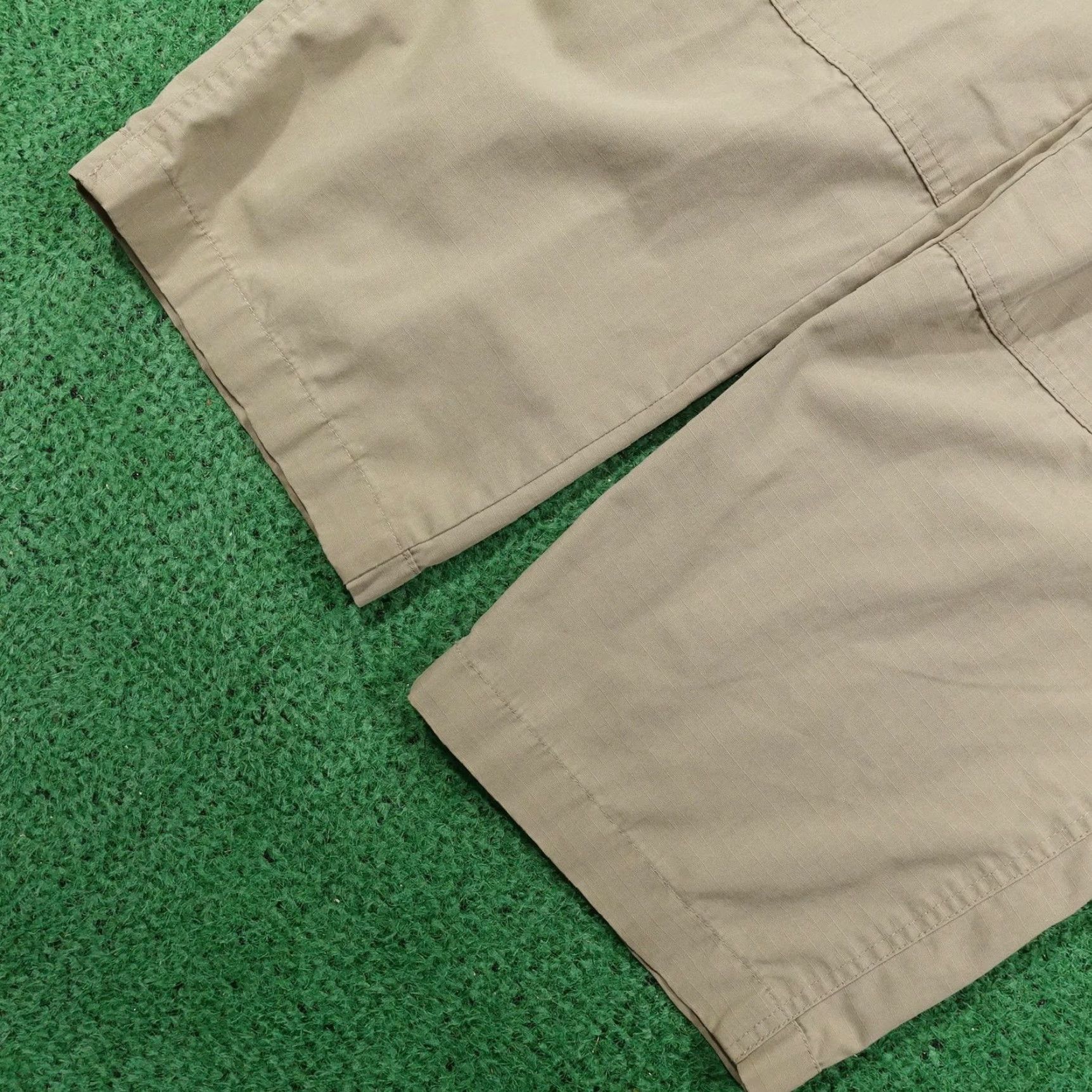 Vintage BLACKHAWK! Warrior Wear Pants Mens 42x34 Khaki Tactical Cargo Multi Pocket Pants Adjustable Pockets Workwear Mens Size US 42 / EU 58 - 3 Thumbnail
