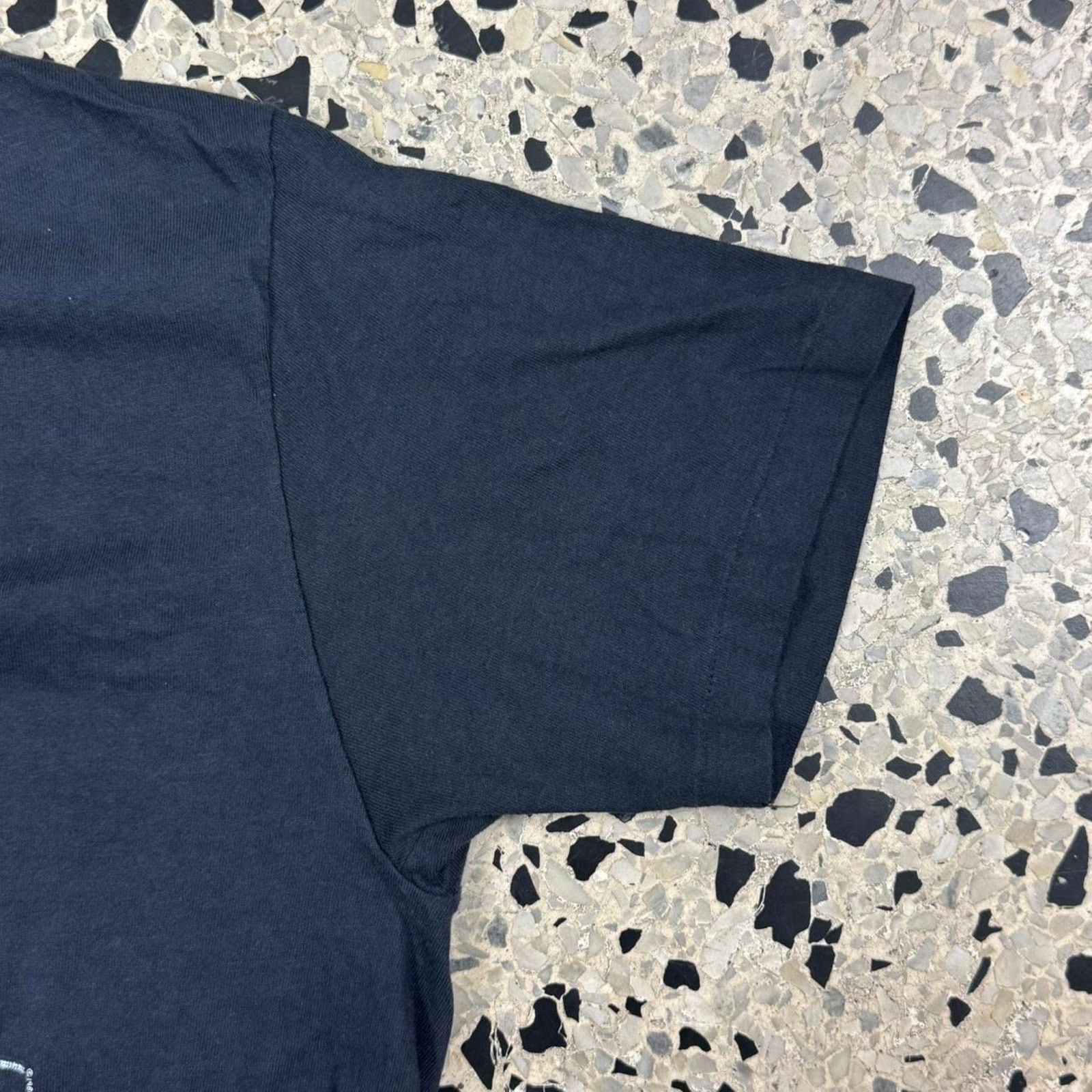 Hanes × Vintage VINTAGE 80S 1986 SINGLE STITCH HUEY LEWIS AND THE NEWS TEE: Size US L / EU 52-54 / 3 - 4 Thumbnail