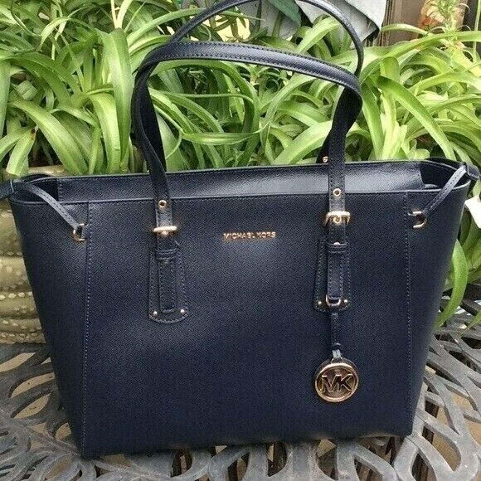 Michael Kors Michael Kors Womens Large Navy Blue Tote NWT Size ONE SIZE - 3 Thumbnail