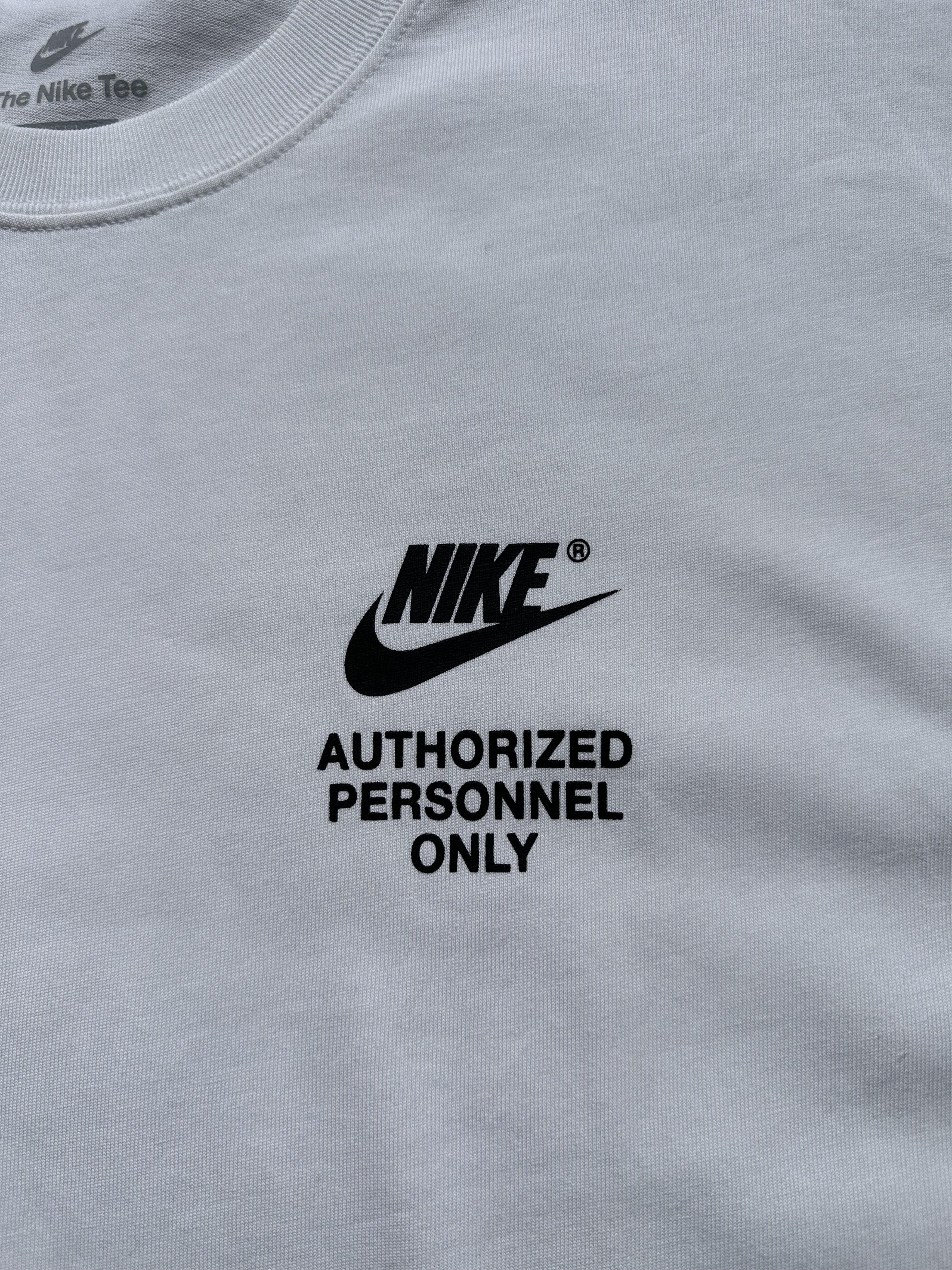 Nike Nike NSW AUTHRZD PERSONNEL t shirt Size US XXL / EU 58 / 5 - 8 Thumbnail