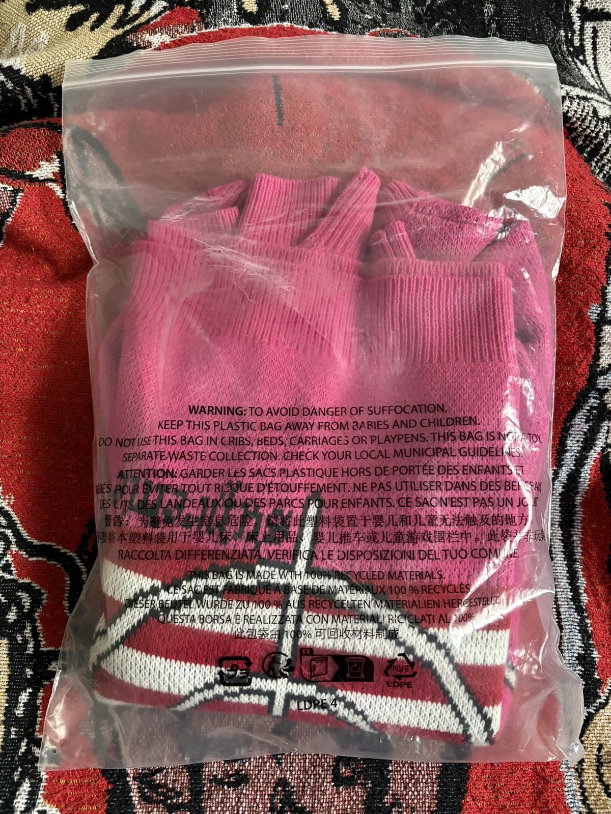 Supreme Supreme FW25 Target Sweater Pink Size US L / EU 52-54 / 3 - 7 Thumbnail