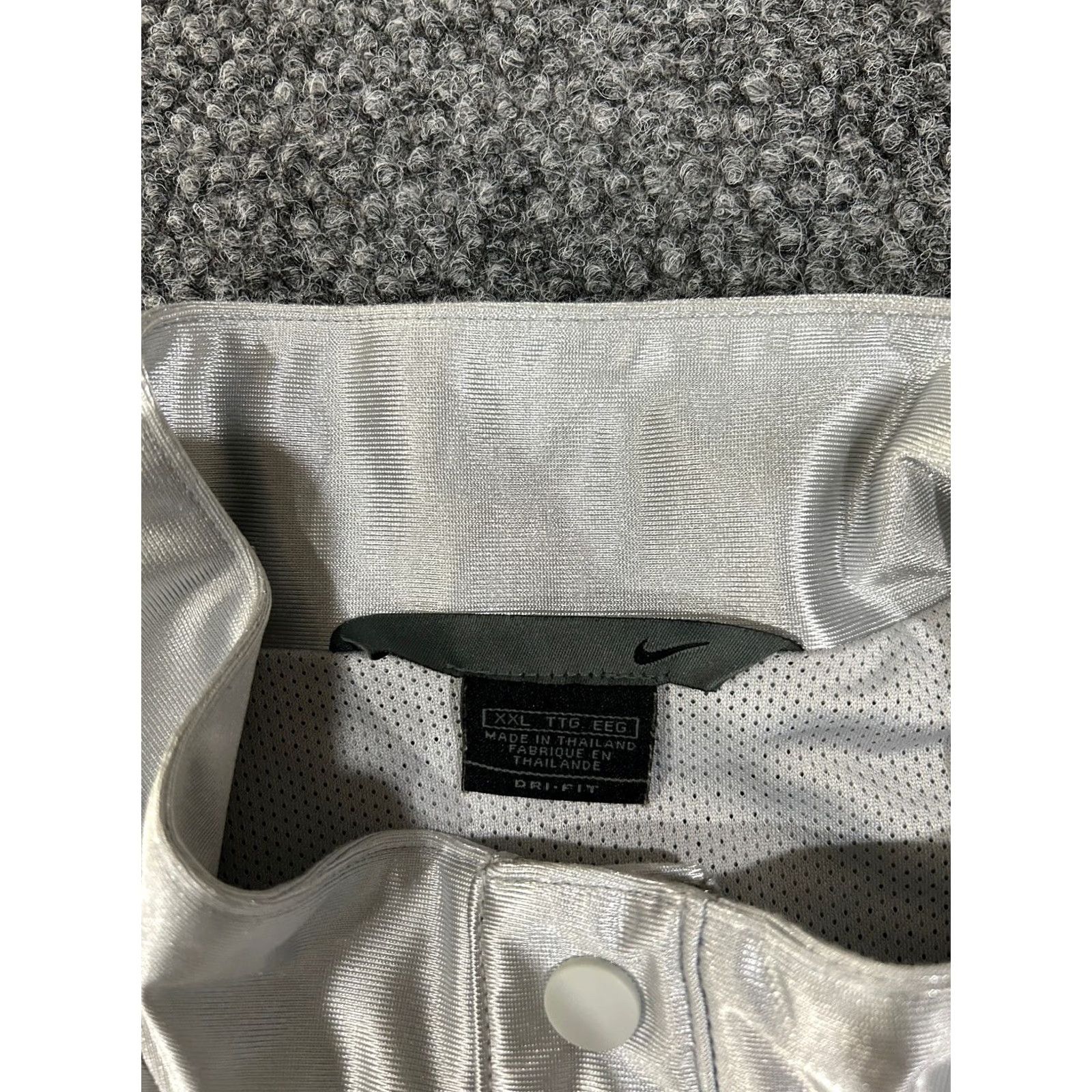 Nike Nike Dri-Fit Jacket Mens 2XL Gray Lightweight Hooded Zip Pockets Vintage-style Running Gym Training Seasonal Winter Fall Spring Athletic Coat Size US XXL / EU 58 / 5 - 6 Thumbnail